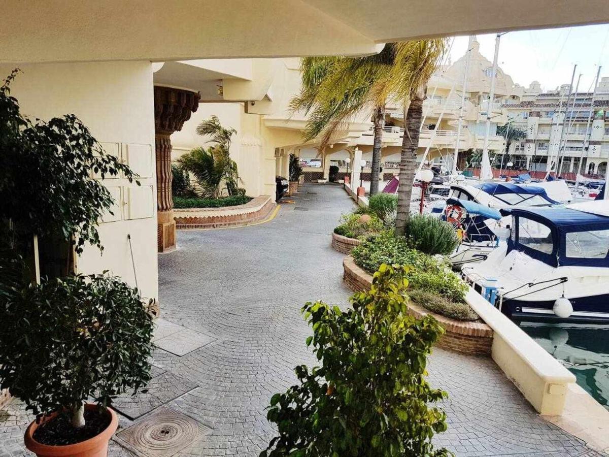Lujoso Apartamento En De La Isla De Puerto Marina 베날마데나코스타 외부 사진